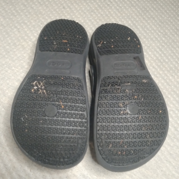 Crocs Black Sandals Sz 7 Movable Strap - Picture 6 of 8
